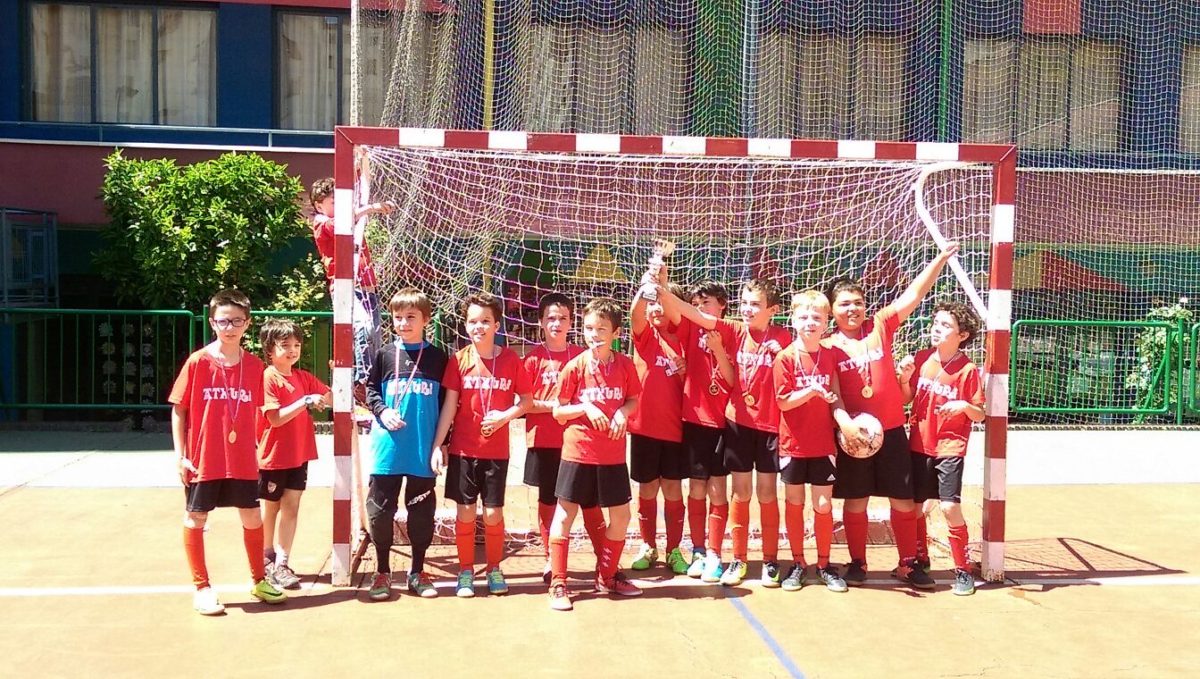 FUTBOL TXAPELKETA BUKATU DA: Azken emaitzak eta sailkapena